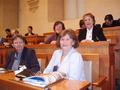 Zleva Zuzana Vittvarov, Eva Vlhov, za nimi  sed zleva Ludmila Vaurov a Marie Janalkov.